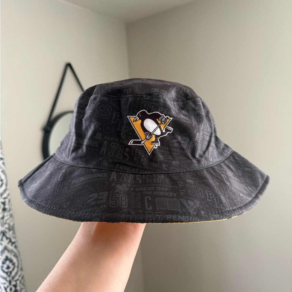 Pittsburgh Penguins Black Bucket Hat with Team Crest